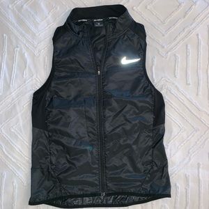 black nike vest